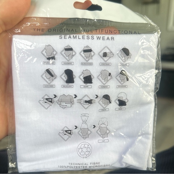 Men/Women The Original Multifunctional Seamless Wear Headwear - Picture 1 of 3